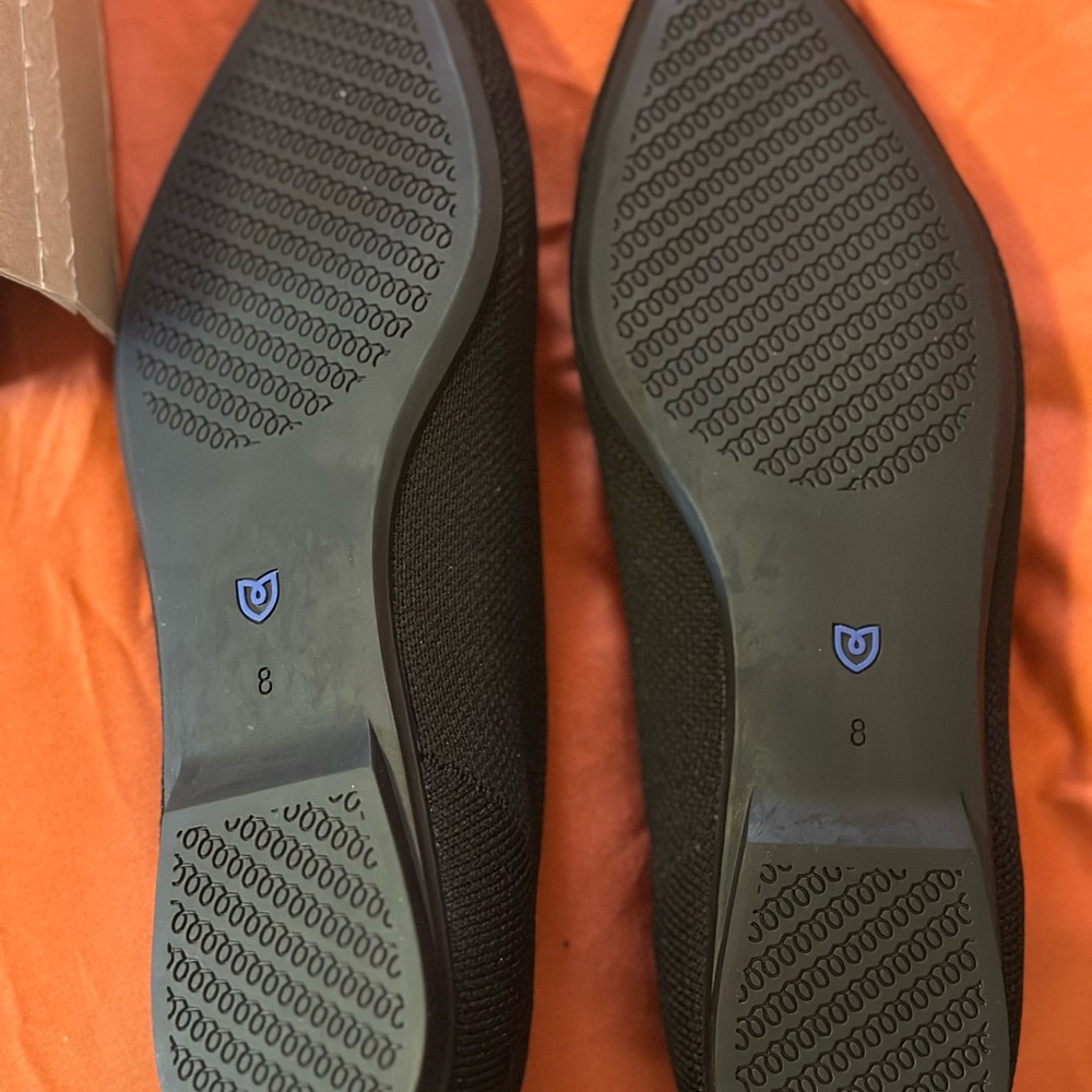 Rothy's Black Pointed Toe Flats NWT - Picture 2 of 3